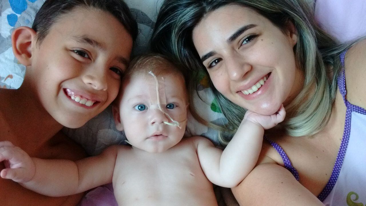 Gabriela com os filhos, Gael e Pedro