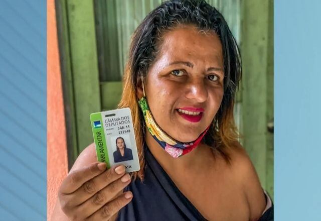 "Eu adquiri um conhecimento que só tem no meu cérebro, mais ninguém tem", revela Renata.