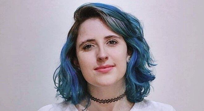 Julia Jaccoud posta vídeos sobre matemática no YouTube