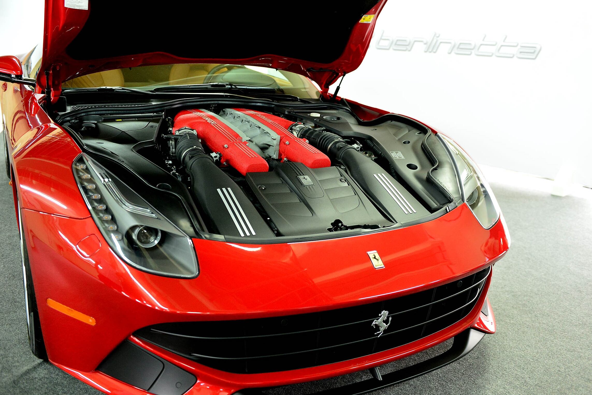 Por isso os principais truques tecnológicos do esportivo são voltados para altas velocidades

Quer ler mais notícias? Acesse r7.com/carros
