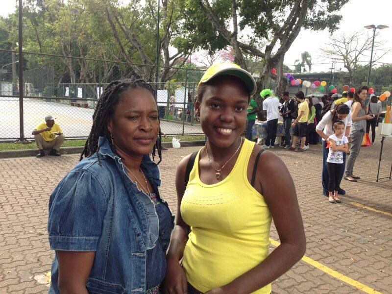As haitianas Fleurimond Mircoline, de 38 anos, e Marie Daniella Louis, de 26 anos, estavam muito felizes com o evento. Ambas festejaram muito o campeonato conquistado com a vitória do país contra o Congo, por 2 a 0, na final da Copa