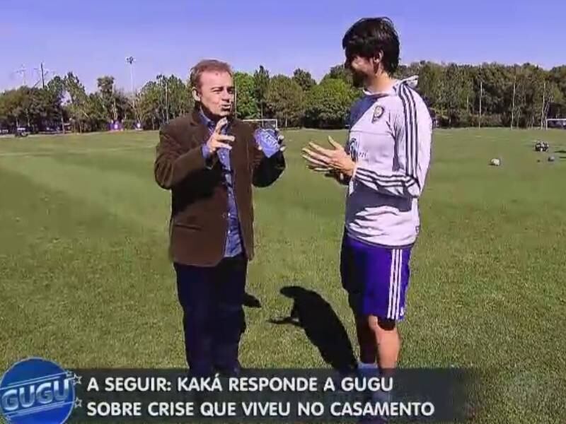 — Penso bastante na seleção brasileira até porque no ano
passado fui convocado para dois amistosos, contra Argentina e Japão. Então
voltou essa esperança de continuar servindo a seleção

+ Kaká abre o jogo e fala sobre polêmicas em entrevista com o Gugu

+ Em entrevista exclusiva, Kaká rebate fofocas e elogia a mulher: "Não sei como seria a minha vida sem ela"

+ Gugu está no Facebook! Curta

+ Siga o perfil da atração no Twitter