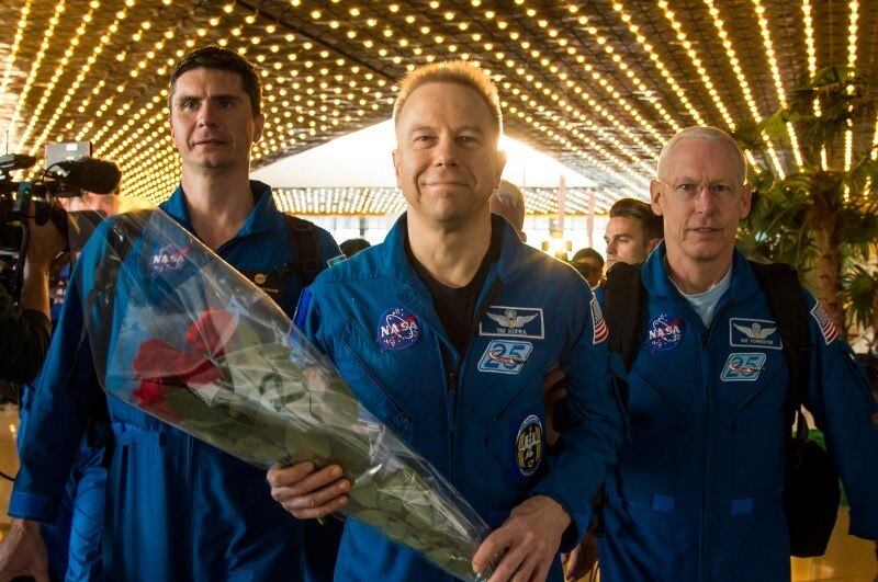 Dá uma olhada na cara de felicidade deles ao voltar para casa