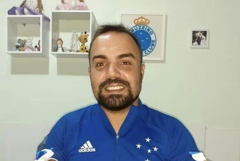 Diego era cruzeirense e ex-produtor e repórter da "TV Máfia Azul", ligada à torcida organizada celeste