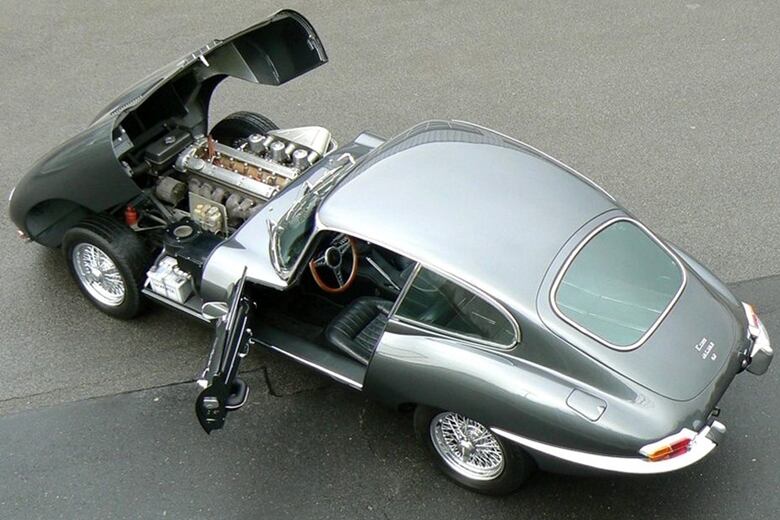 O primeiro a passar pelo processo de 'Reborn' foi um Coupé original exportado para a Califórnia em 1965. O carro teve 125.528 km rodados e parou sua circulação em 1983, segundo a Jaguar