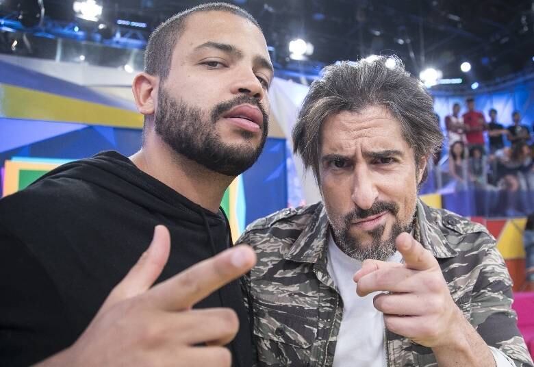 O Legendários desta sexta-feira (20) faz uma homenagem para Lorena Reginato no quadro Quero
Compartilhar. Mion e o cantor Projota vão contar a história de superação da youtuber, que venceu um câncer no cérebro e inspira milhares de seguidores em seu canal