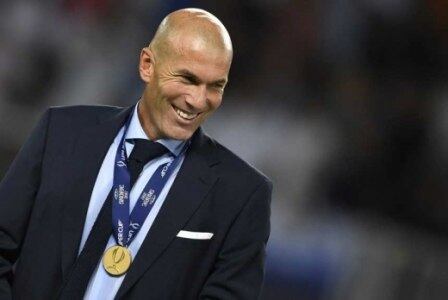 Ídolo do Real Madrid, Zizou está de volta