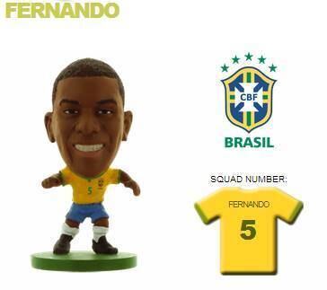 O volante Fernando está com a vaga ameaçada na seleção, mas conseguiu seu espaço no time