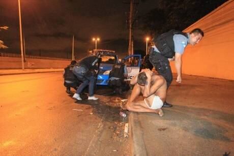 Policiais entraram em confronto com moradores de Manguinhos