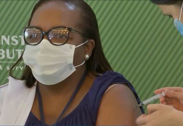 Qualquer pessoa pode tomar as vacinas? Renato Kfouri diz que pacientes portadores de doenças crônicas e com comorbidades, como hipertensão, diabetes e câncer podem ser vacinados, desde que essas doenças estejam compensadas