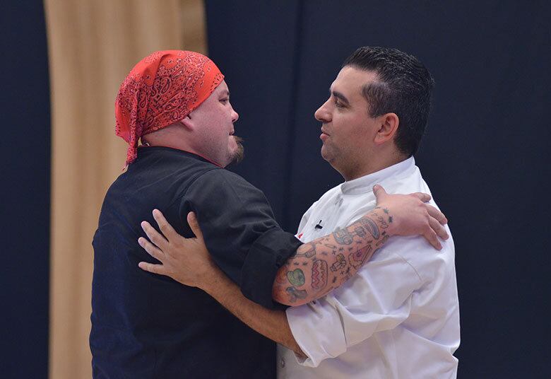 Manuka foi o primeiro eliminado da competição. Pesou contra ele a escolha pela base de isopor para o bolo do seu grupo

+ Manuka é o primeiro eliminado da Batalha dos Confeiteiros; veja tudo o que rolou!

> Acesse o R7 Play e assista na íntegra a todos os programas da Record! Clique e experimente!
