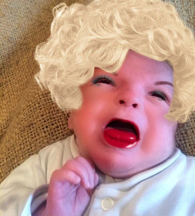 Fiona “flagrou” o filho em diferentes situações, até mesmo enquanto estava chorando