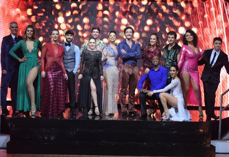 O público de casa quem escolhe quem fica na
competição por meio de votação no R7.com.