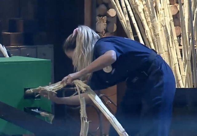 Após ser indicada pelo Fazendeiro anterior, Carol Narizinho conquistar o cobiçado chapéu com muito "sangue nos olhos". Junto de JP e Lidi, o trio teve de moer cana, usar uma canaleta para encher baldes com o suco e liberar as letras da palavra "Fazendeiro". Por último, precisaram montar a palavra e tocar o sino para finalizar a prova