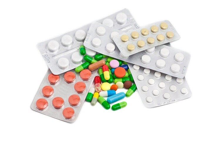 Não existe outro tipo de tratamento além dos antibióticos. VERDADE - As infecções urinárias são causadas por bactérias e só são curadas com uso de antibióticos