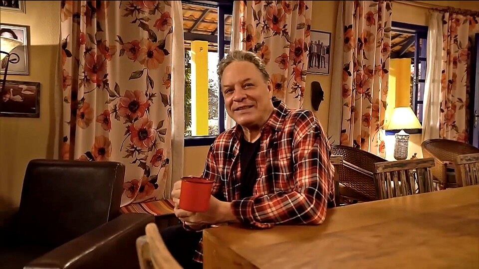 Ernani Moraes revela ter afinidades com Oxente fora da ficção