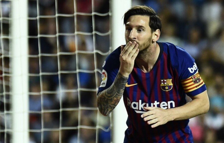 Lionel Messi - Atacante - 180 milhões de euros (759.3 milhões de reais)