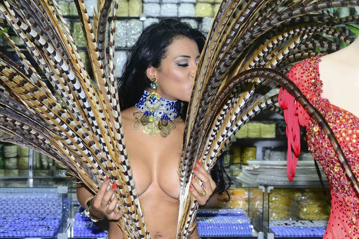 Ela chegou a fazer topless