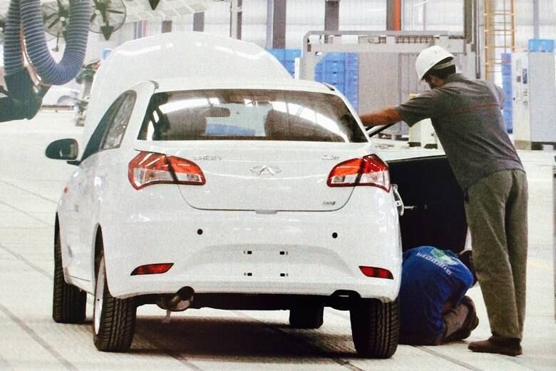 A ampliação da rede é parte estratégica e decisiva da operação
brasileira, cuja meta de vendas já é maior: a montadora projeta emplacar
15 mil carros até o fim do ano, quase o dobro das 8 mil unidades
entregues em 2013