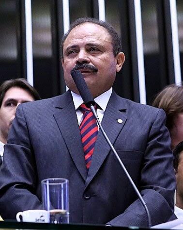 Em um discurso de menos de três minutos, Maranhão disse estar ciente do momento delicado que o País vive