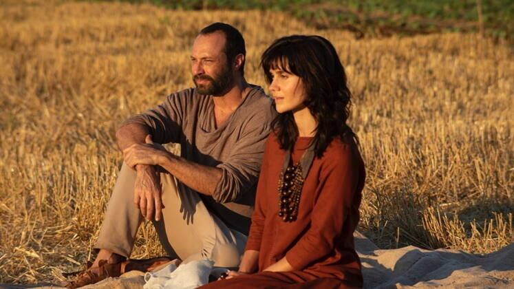 Elcana & Ana
"Não sou eu melhor pra você do que dez filhos?". Em uma sociedade e época onde gerar filhos representava muito mais do que o sonho de um casal ou o primeiro passo para dar início a própria família, mas principalmente assegurar a continuidade dos seus antepassados e honrá-los através da sua descendência, uma mulher estéril ouvir essas palavras do seu marido, significava MUITO!