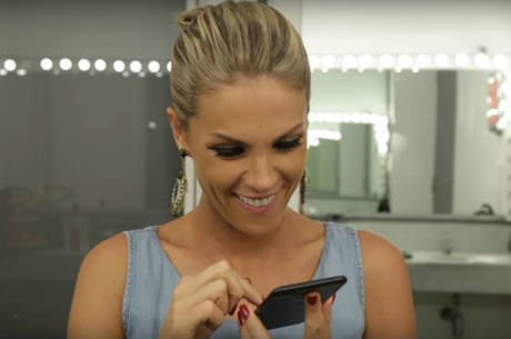 Ana Hickmann estreia seu canal de Youtube