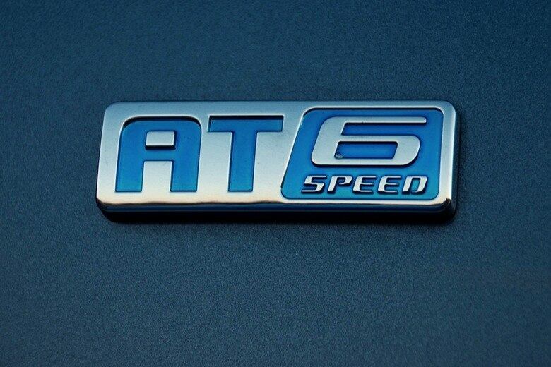 As versões automáticas de Chevrolet Onix e Prisma exibem a plaquinha acima na tampa traseira

VEJA TAMBÉM

> Saiba todos os detalhes do novo Toyota Corolla que será lançado no Brasil em 2014

> Chevrolet confirma lançamento do jipinho Tracker no Brasil para o 2º semestre deste ano

> Os carros do passado cujos nomes podem voltar; Santana, Monza e Escort estão confirmados!

Quer saber tudo sobre carros? Acesse www.r7.com/carros