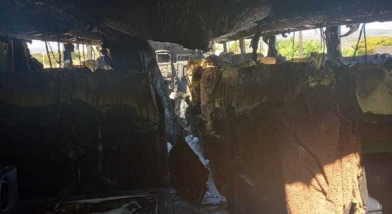 Bancos do ônibus após o incêndio