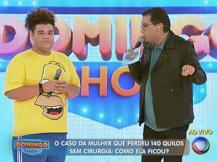 E ainda lembrou a frase que disse



— Oh, André, emagreci que uma TV de 60 polegadas não está
cabendo irmão, mas, eu falei num bom sentido