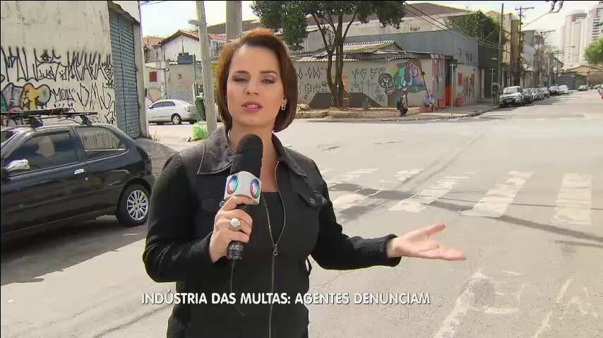 Neste cruzamento mostrado pela reportagem, por exemplo, existe uma placa de "Pare". Até pouco tempo atrás, os motoristas que apenas reduzissem a velocidade ao passar pelo local eram "perdoados", mas agora quem não parar efetivamente acaba multado

> Veja toda a programação da Record no R7 Play
