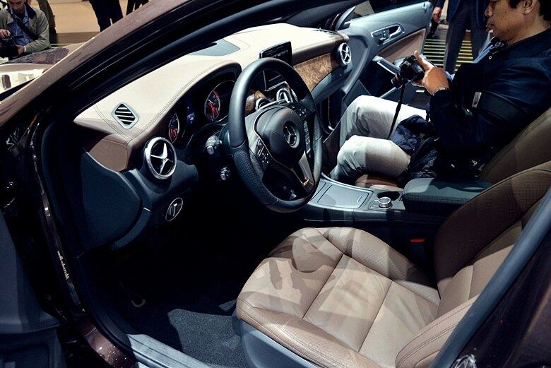 Mercedes-Benz GLA (2013)
Quer saber tudo sobre carros? Acesse www.r7.com/carros