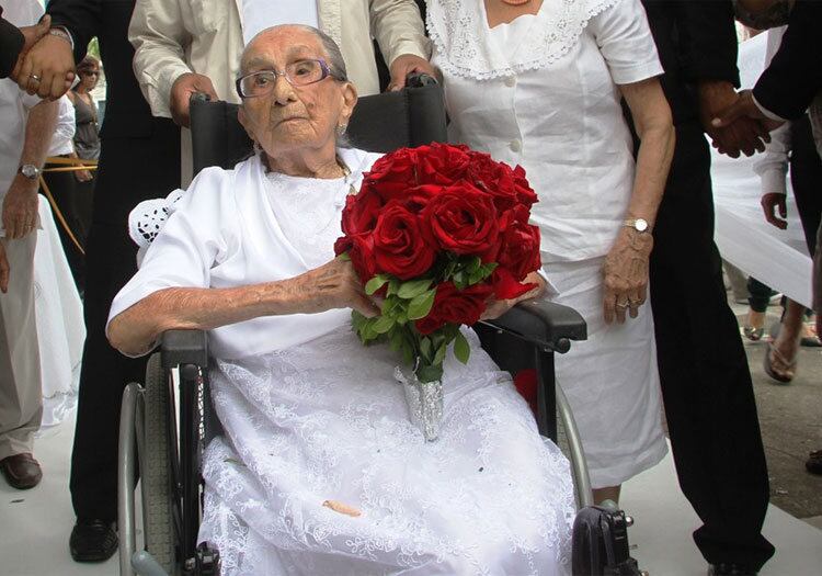 Dona Canô está internada há uma semana no hospital São Rafael, em Salvador