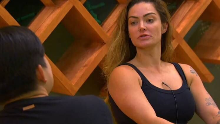 A sinceridade também é um forte traço que marca a personalidade de Laura Keller. No reality, ela não mediu esforços quando precisou se posicionar: "Os seus discursos soam muito arrogantes. Falo na sua cara mesmo", disse para Pyong. 