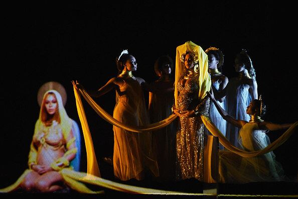 Esta foi a primeira apresentação de Beyoncé depois que ela anunciou que está grávida de gêmeos