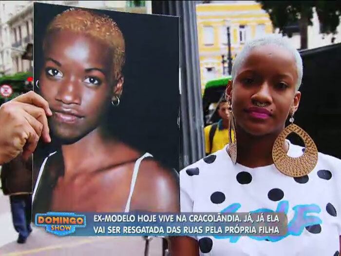 A filha Joice, que hoje trabalha no salão seguindo os passos da mãe, escreveu para a produção do programa pedindo ajuda para que Flávia fosse resgatada da Cracolândia: "Ela é minha mãe independente de qualquer coisa. É a minha forma de poder ajudar", disse a jovem
+ Vídeo: Filha pede ajuda para resgatar mãe ex-cabeleireira e modelo da Cracolândia
+ Aproveite e confira as matérias do programa Domingo Show
+ Já curtiu a página do Domingo Show no Facebook? É só clicar!
+ Siga o Domingo Show no Twitter e receba conteúdos exclusivos!