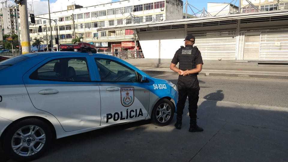 Polícia reforça patrulhamento durante feriado
