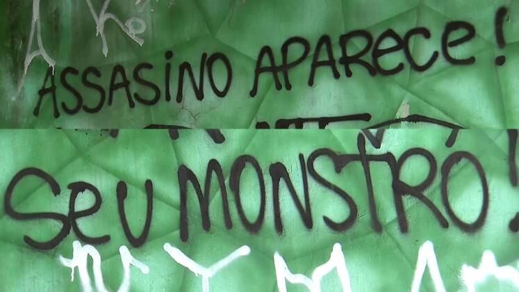 A oficina de automóveis, onde Cupertino trabalhava, também não foi mais aberta. Palavras de ódio sobre a fuga foram pichadas na fachada no local