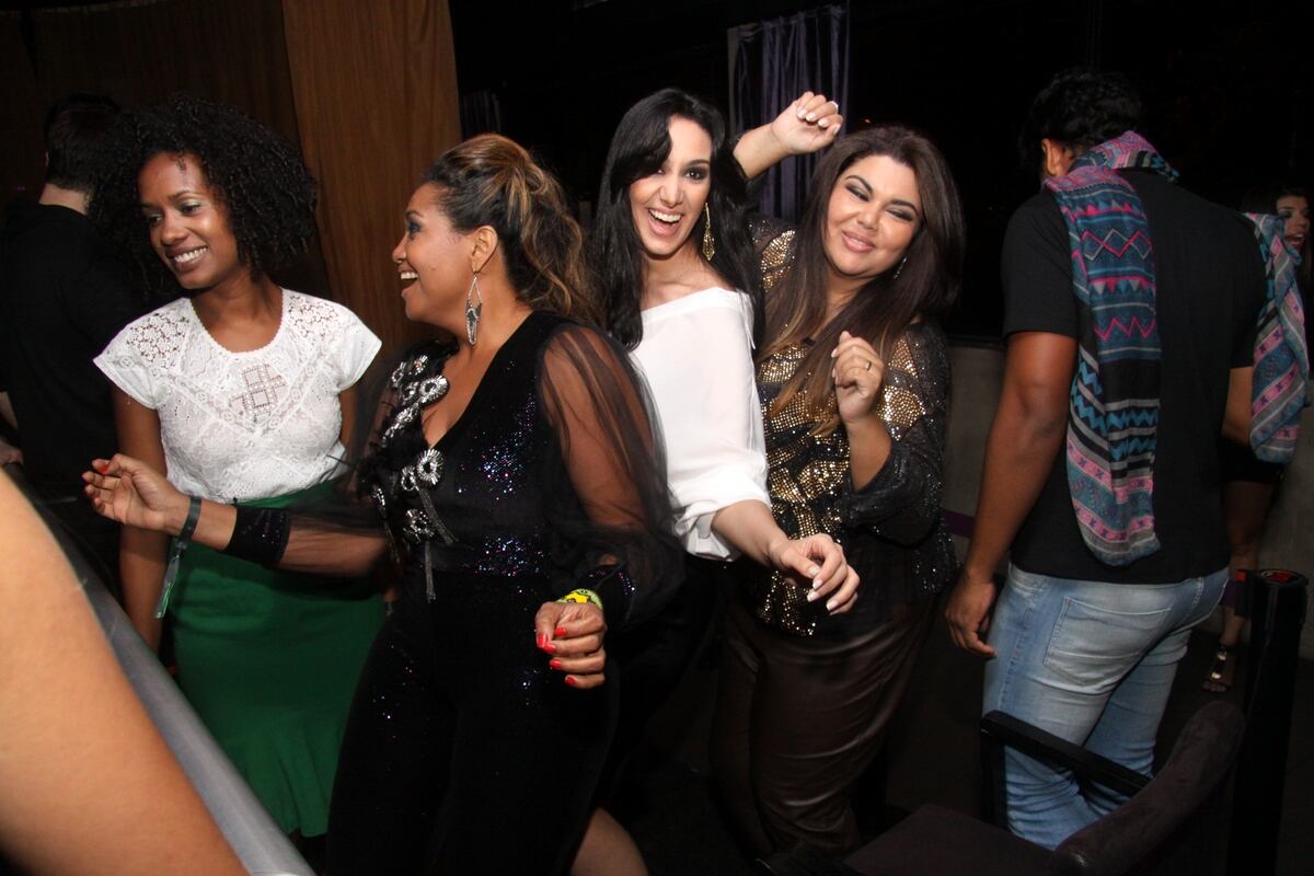 Na pista de dança, Gaby Amarantos, Marina Elali e Fabiana Karla mostraram os seus gingados
