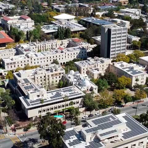 O Instituto foi fundado em 1891, na Califórnia, nos EUA. A Caltech tem forte tradição nas ciências naturais e engenharia. No início do século XX, atraiu cientistas famosos, como George Ellery Hale e Robert Andrews Millikan.