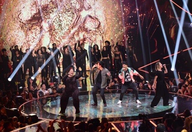 Diferentemente de todos as atrações musicais do gênero, o The Four Brasil começa por onde todos os outros acabam, uma vez que, logo no primeiro episódio, que foi ao ar no último domingo (8), o público já conheceu os quatro finalistas