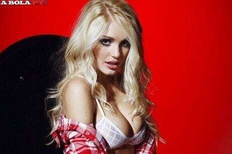 Nicole é sempre escolhida para capas de revistas e ensaios fotográficos