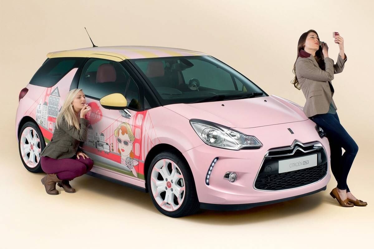 A Citroën não revelou o fim que o DS3 rosa terá após o término de sua exposição em eventos comerciais
Saiba tudo sobre carros! Acesse R7.com/carros
E confira os melhores preços de novos e usados em r7.icarros.com.br