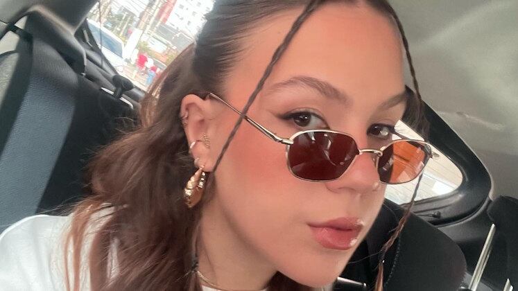  Fã de Taylor Swift 

A paulista Mafê Peccin, de 21 anos, é cantora, compositora e produtora musical. Sempre foi muito incentivada por sua mãe a seguir carreira com a música. Com 15 anos, gravou uma música para uma novela e percebeu que queria fazer isso. Sua primeira experiência solo foi no Festival de Bike, no Memorial da América Latina. A semifinalista é fã de Taylor Swift e, assim como a diva, compõe com base em histórias da sua vida