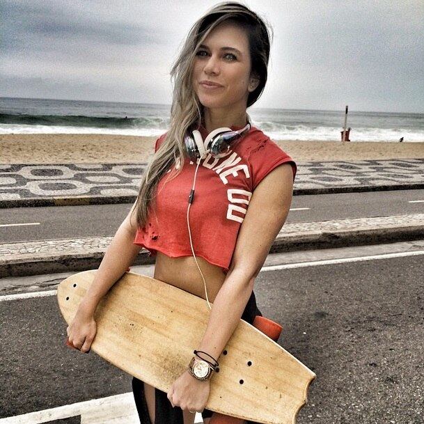 Confira a matéria completa sobre a gravidez da apresentadora do UFC