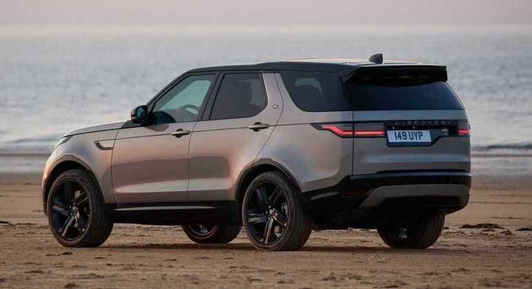 Traseira ganhou novas lanternas em LED