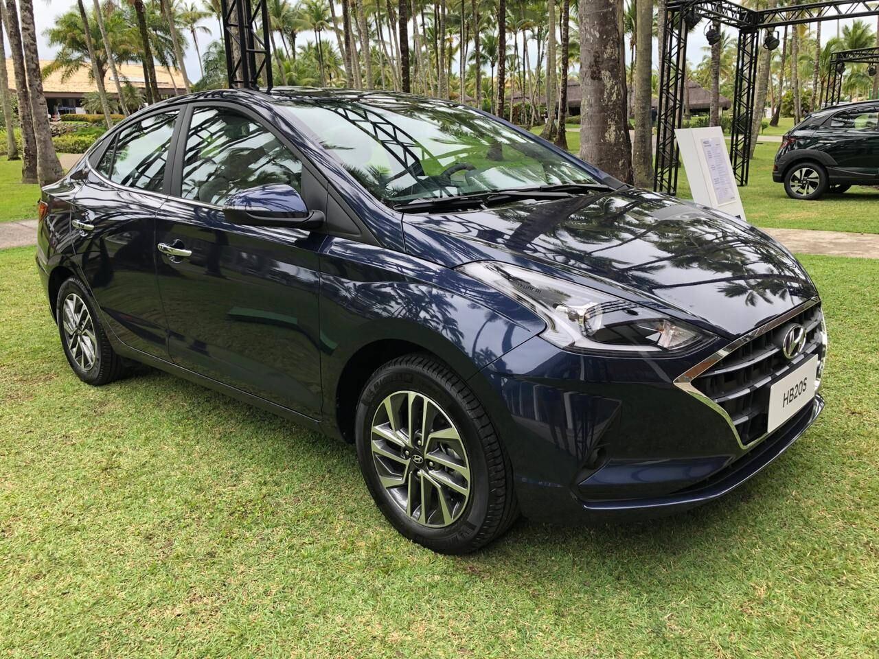 HB20 tem linhas elegantes que remetem ao novo Hyundai Sonata