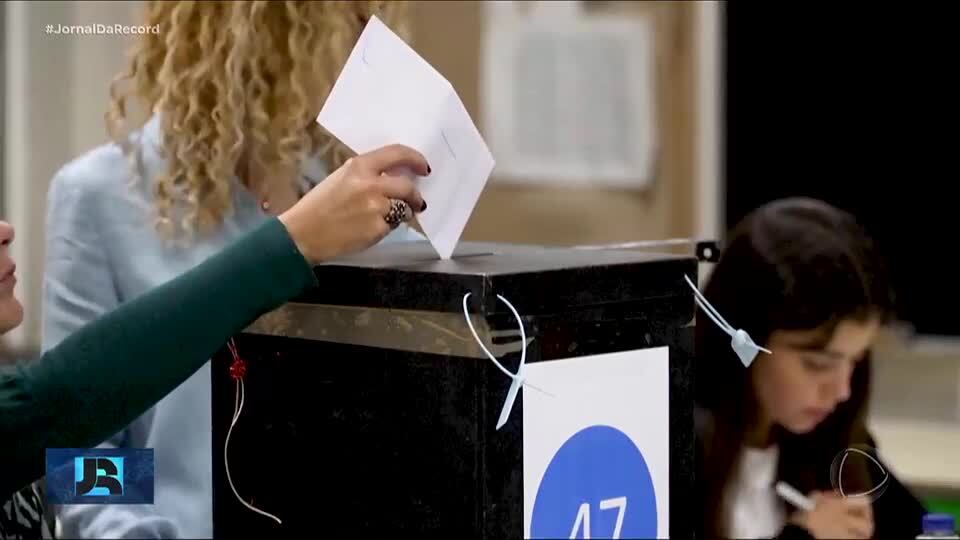 Partido de centro-direita vence as eleições em Portugal pela segunda vez consecutiva