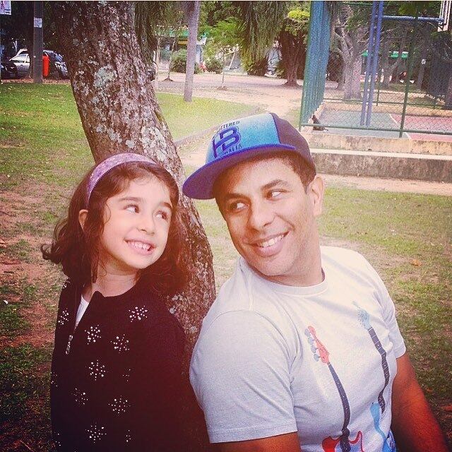 A mulher de Luka assistiu ao programa ao lado da pequena Valentina, de sete anos, e contou uma curiosidade. Apesar da pouca idade, a menina também comemorou muito o retorno do pai ao jogo, mas confessou que sente saudade. 

— A Valentina ficou feliz, mas falou para mim: “Se o papai voltasse, era melhor!” [Risos]
