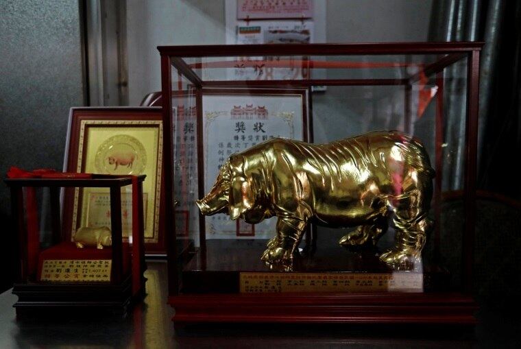 — Além do processo desumano de engorda é o último momento em que eles estão prestes a ser abatidos.Este momento é realmente muito cruel e desumano




Conheça o R7 Play e assista a todos os programas da Record
na íntegra!
