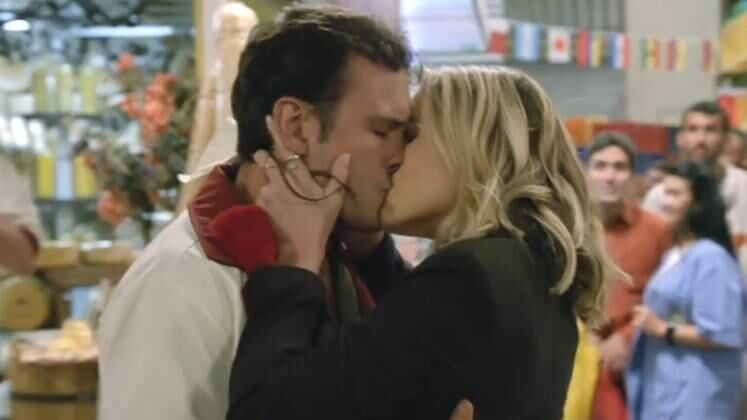 Um beijo de reconciliação e uma linda declaração de amor fizeram os fãs da novela vibrarem com a volta do casal